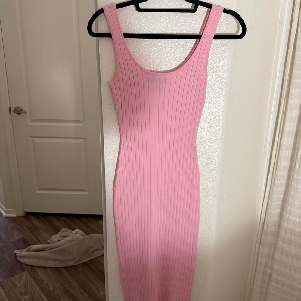 Hera Ribbed Pink Midi Dress